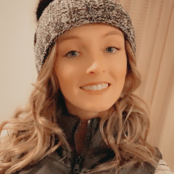 Meet your Posher, Carin - Picture 1 of 1